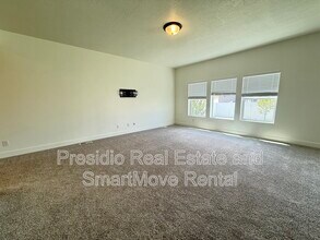 7177 N Slick Rock Way in Eagle Mountain, UT - Building Photo - Building Photo