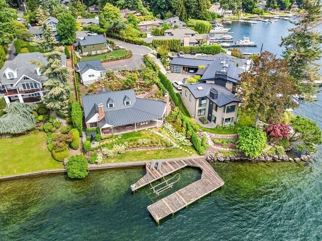 property at 11 Enatai Dr