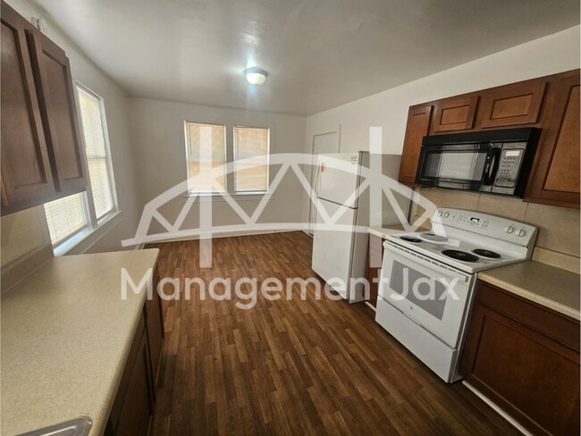 1025 Powhattan St in Jacksonville, FL - Building Photo - Building Photo