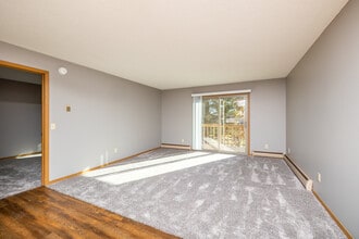 Chapelwood III Apartments in Sioux Falls, SD - Foto de edificio - Interior Photo