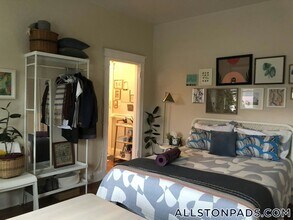 1197 Commonwealth Ave in Boston, MA - Building Photo - Building Photo