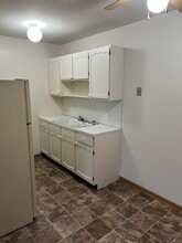 529 17th Ave N, Unit 1 bedroom in Hopkins, MN - Foto de edificio - Building Photo