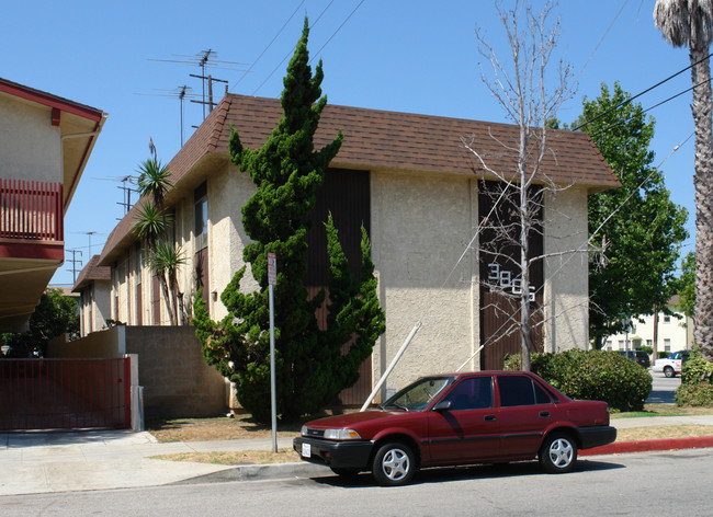 3805 Huron Ave in Culver City, CA - Building Photo - Building Photo