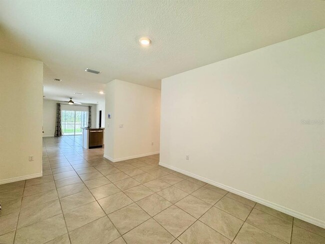 16942 Trite Bend St in Wimauma, FL - Building Photo - Building Photo
