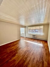 Karen Jean Apartments in Denver, CO - Foto de edificio - Building Photo