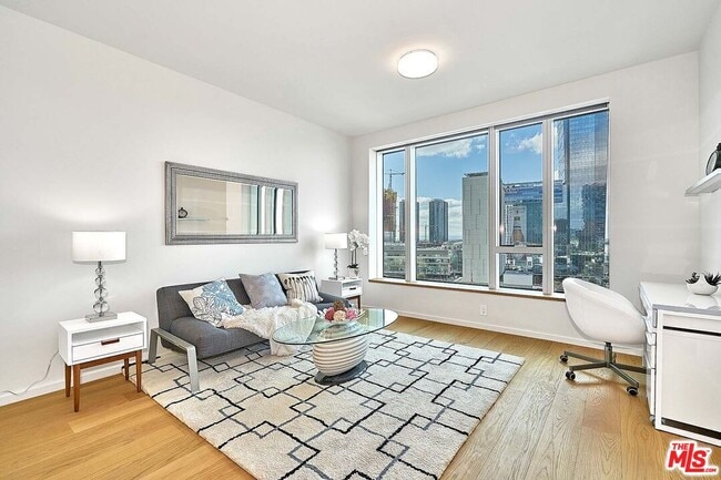 889 Francisco St in Los Angeles, CA - Foto de edificio - Building Photo