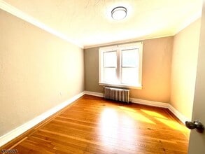 17 Elwood Pl in Newark, NJ - Building Photo - Building Photo