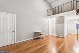 4640 36th St S in Arlington, VA - Building Photo