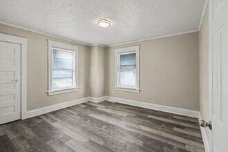 3205 E 31st St in Kansas City, MO - Building Photo - Building Photo