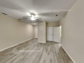 13234 Shore Grass Dr in Jacksonville, FL - Foto de edificio - Building Photo