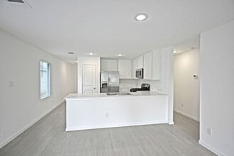 2412 Shady Grv in New Braunfels, TX - Building Photo - Building Photo