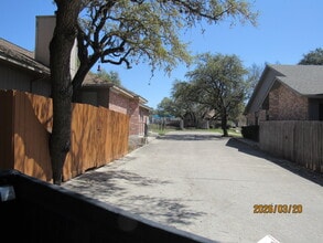 13815 Parksite Woods in San Antonio, TX - Foto de edificio - Building Photo