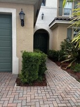9555 Phipps Ln in Wellington, FL - Building Photo - Building Photo