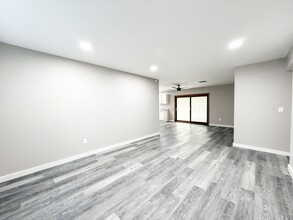 8616 N 40th Dr in Phoenix, AZ - Building Photo - Building Photo