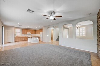 4328 Desert Home Ave in North Las Vegas, NV - Foto de edificio - Building Photo