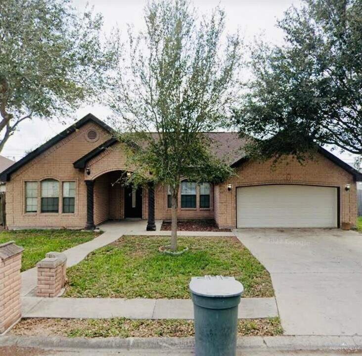 1305 Zarate Dr in San Juan, TX - Building Photo