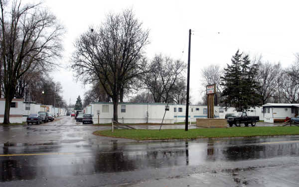 American Mobile Home Park in Flint, MI - Building Photo