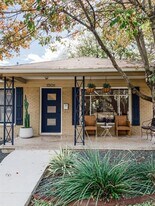 2211 1/2 Pasadena Dr in Austin, TX - Building Photo