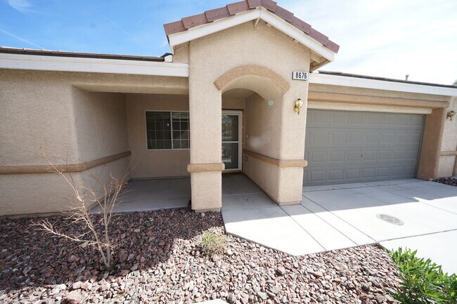 8676 Little Fox St in Las Vegas, NV - Building Photo - Building Photo