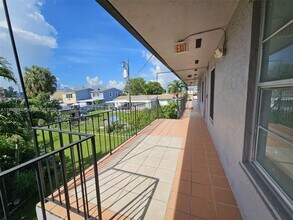 6961 W 14th Ct in Hialeah, FL - Building Photo - Building Photo