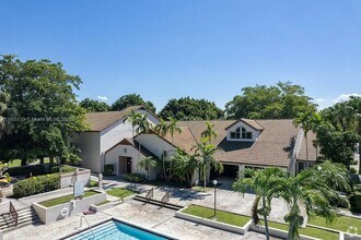 9277 SW 138th Pl in Miami, FL - Building Photo - Building Photo