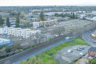 416 Harriet Ln in West Sacramento, CA - Building Photo - Building Photo