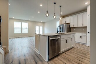 529 Medwyk Dr in Lebanon, TN - Building Photo - Building Photo