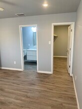 1301 N Clinton Ave in Lubbock, TX - Building Photo - Building Photo