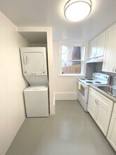 1251 Sunnyhills Rd, Unit Garden Studio Apartment in Oakland, CA - Building Photo - Building Photo