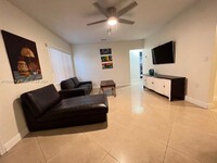 7130 SW 4th St in Miami, FL - Building Photo - Building Photo