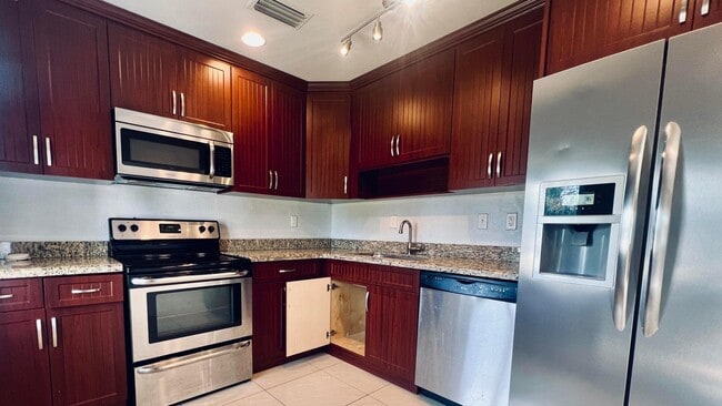103 SW 3rd Ave in Boca Raton, FL - Building Photo - Building Photo