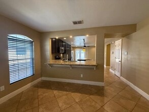 511 Valdosa Dr in Laredo, TX - Foto de edificio - Building Photo