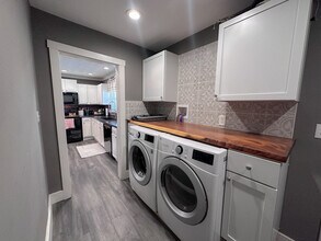 222 S Vine St in Blanchester, OH - Foto de edificio - Building Photo