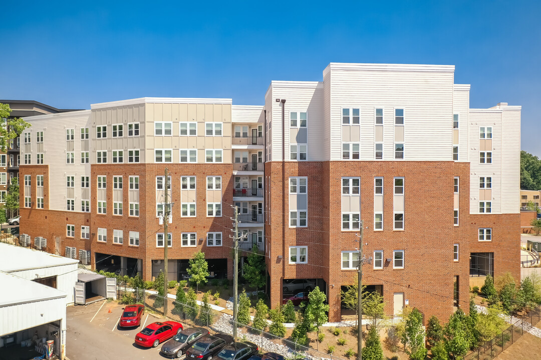 Stride Senior Residences in Decatur, GA - Building Photo