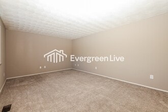 755 Ellsworth Dr in Dayton, OH - Building Photo - Building Photo