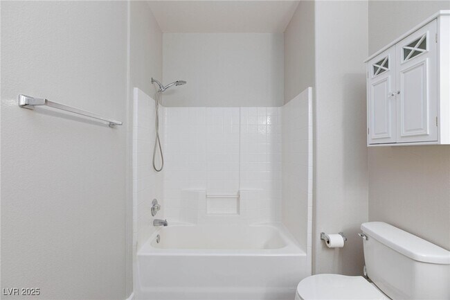 property at 905 Domnus Ln