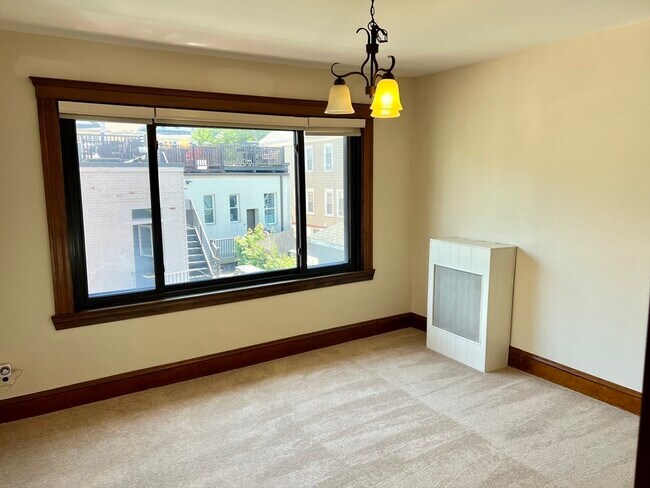8 Fairfax St, Unit #1F