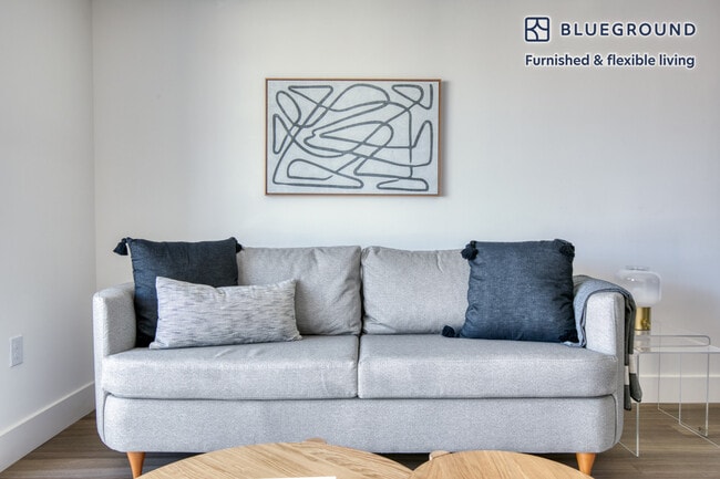 1539 Purdue Ave in Los Angeles, CA - Building Photo - Building Photo