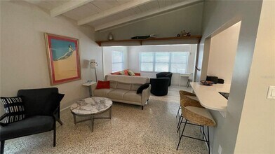 2832 Bay St in Sarasota, FL - Building Photo - Building Photo