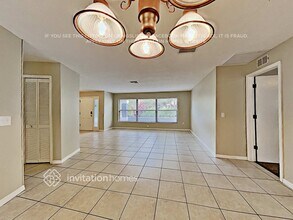 3811 Northridge Dr in Valrico, FL - Building Photo - Building Photo