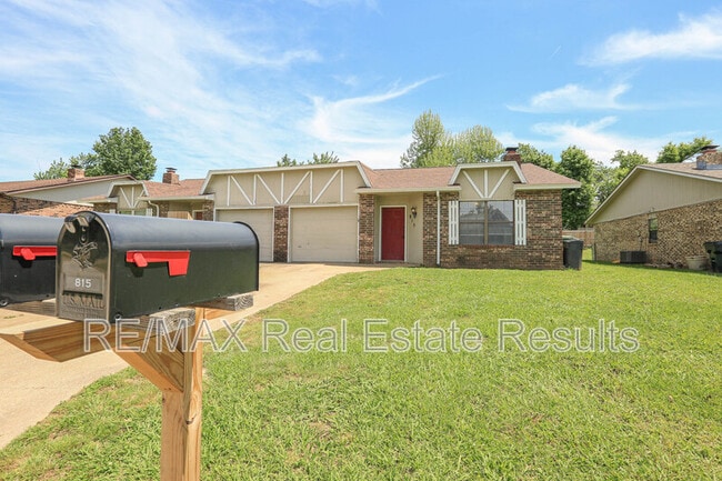 property at 815 S 28th St