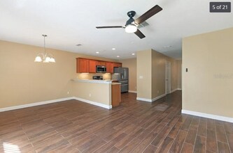 553 Cresting Oak Cir in Orlando, FL - Building Photo - Building Photo