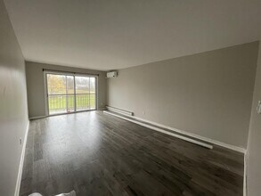 17 Lockwood St in Moncton, NB - Building Photo - Building Photo