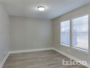 21899 Pinewilde Ct in Porter, TX - Building Photo - Building Photo