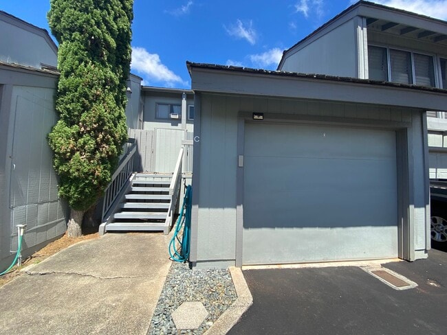 property at 98-1473-1473 Ka?ahumanu St