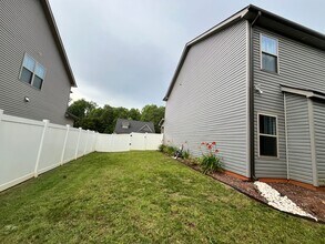 8 Boyden Dr in Piedmont, SC - Building Photo - Building Photo