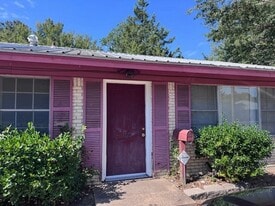 400 20th St SE, Unit 430 in Paris, TX - Building Photo