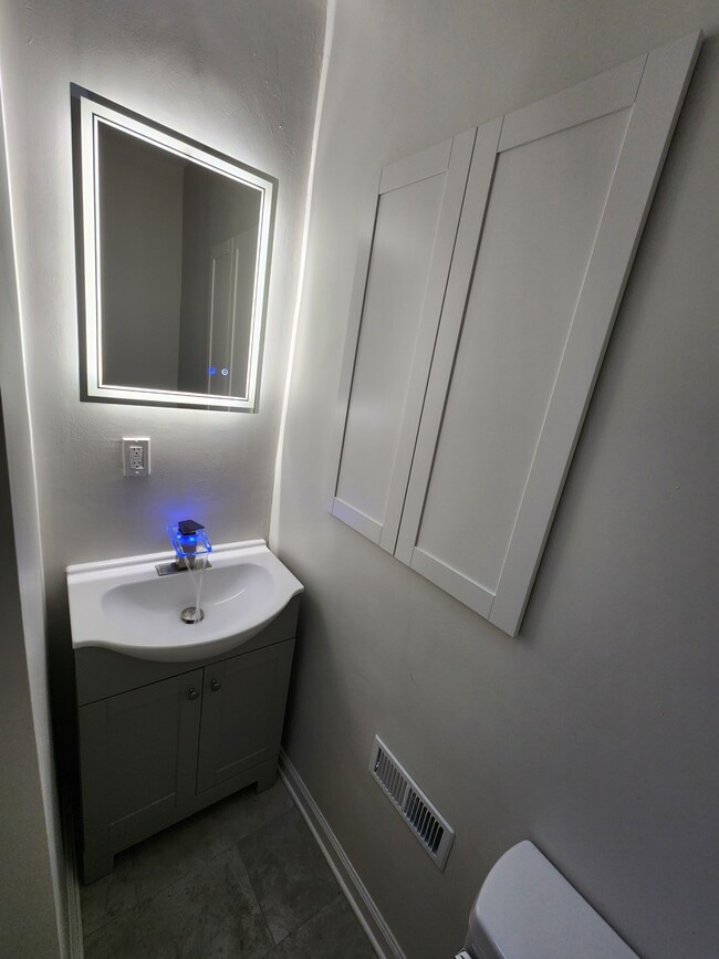 1128 S 54th St in Philadelphia, PA - Building Photo - Building Photo