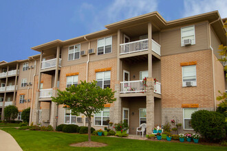 Brenwood Park Senior Apartments in Franklin, WI - Building Photo - Building Photo