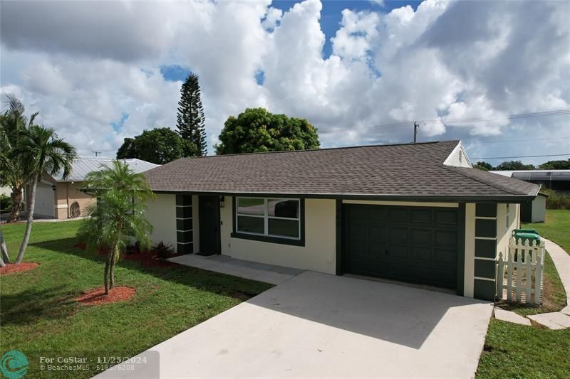 463 NW Ravenswood Ln in Port St. Lucie, FL - Building Photo